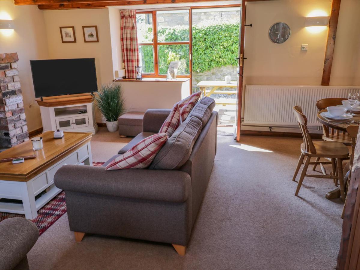 Danby Cottage Уитби Екстериор снимка