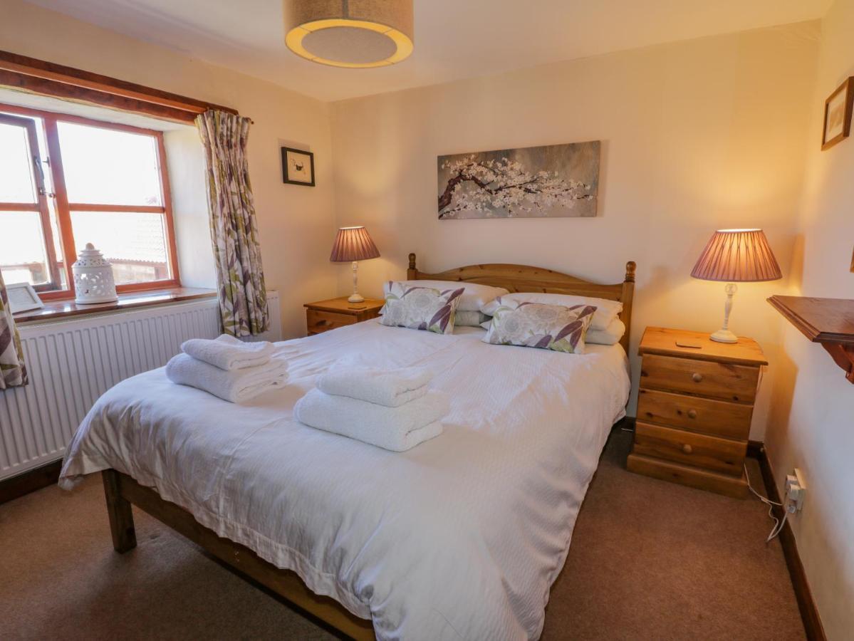 Danby Cottage Уитби Екстериор снимка